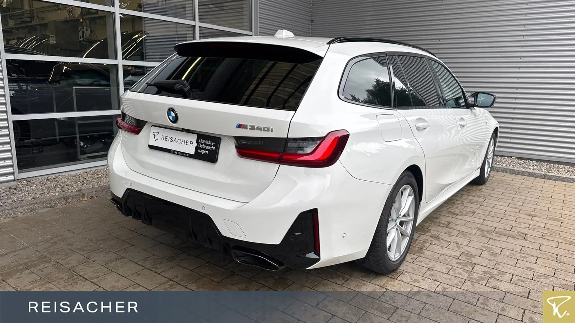 BMW 340 xDrive Navi HUD 360° adLED Pano MemSitz Weiß - 2