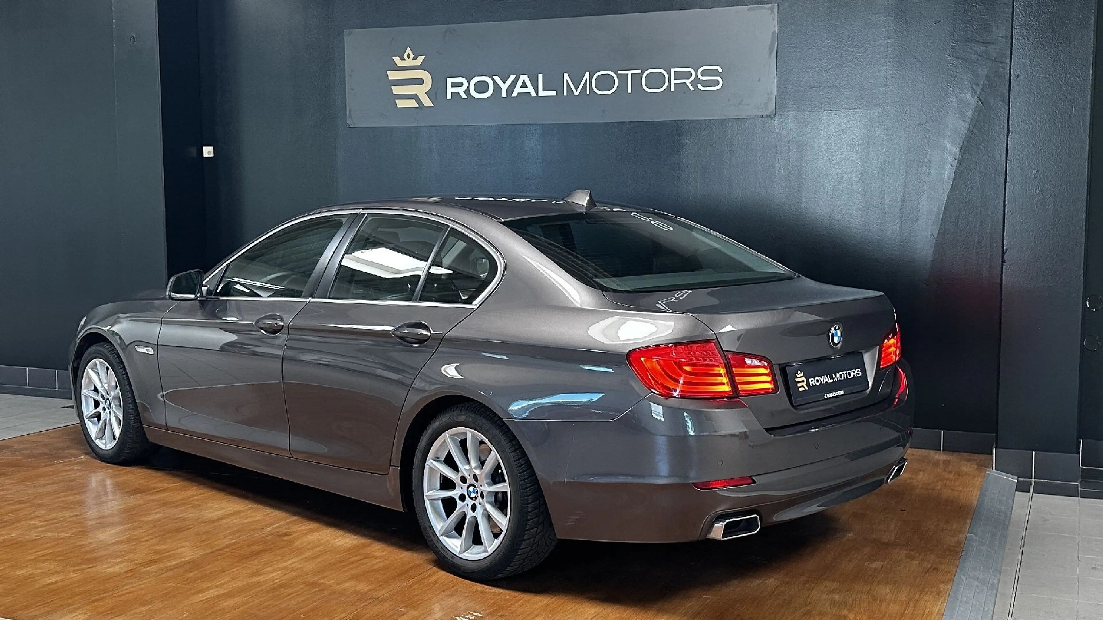 BMW 535 535d xDrive — photo 12