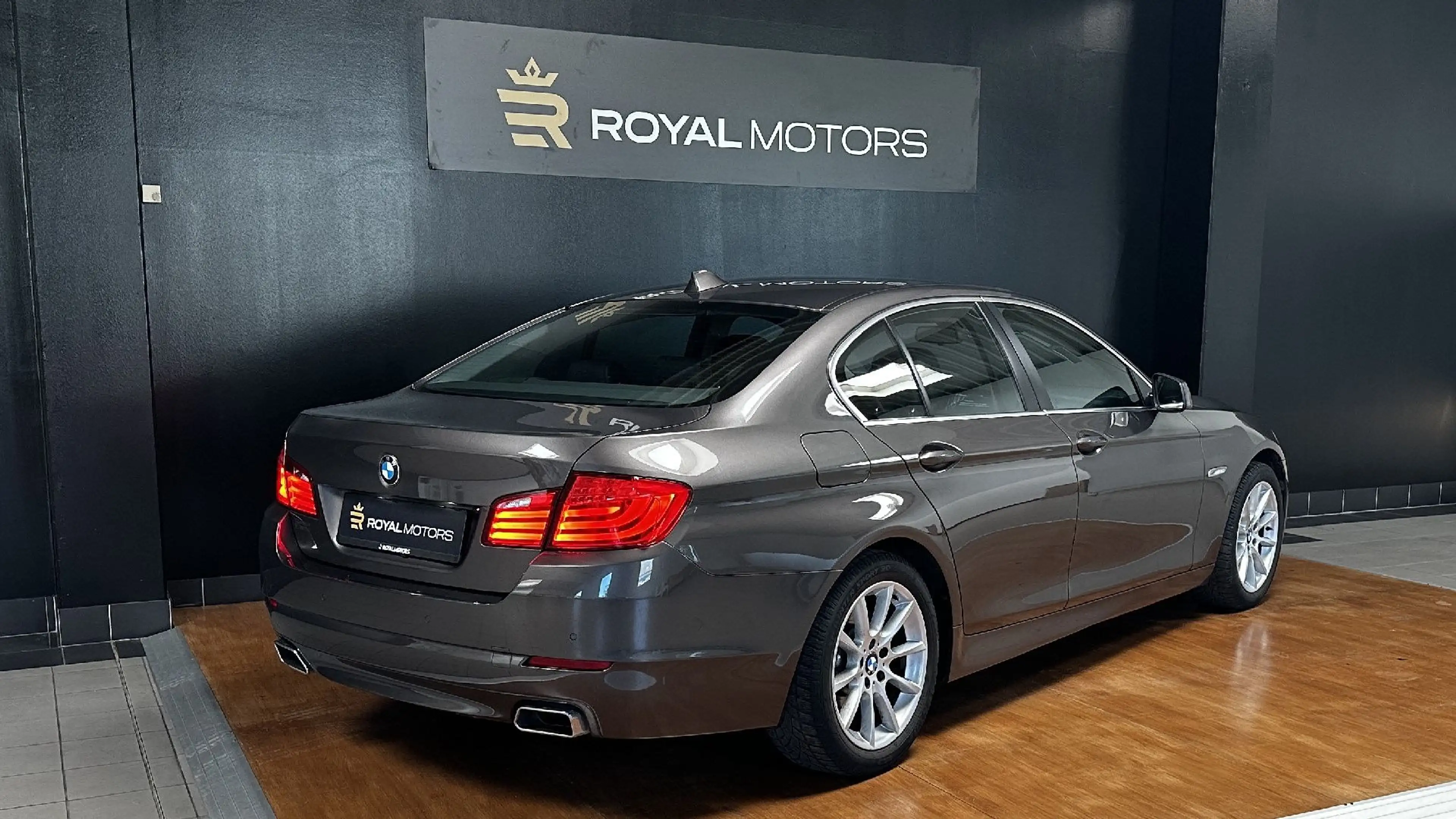 BMW 535 535d xDrive — photo 5