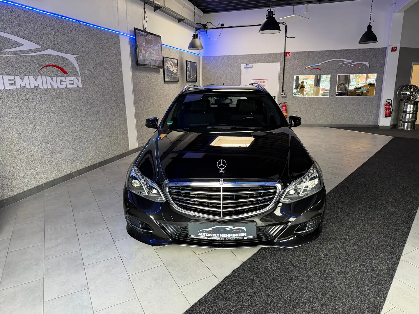 Mercedes-Benz E 200 Kombi 2.1 BlueTec*12M.Garantie*Finanzierung* Schwarz - 2
