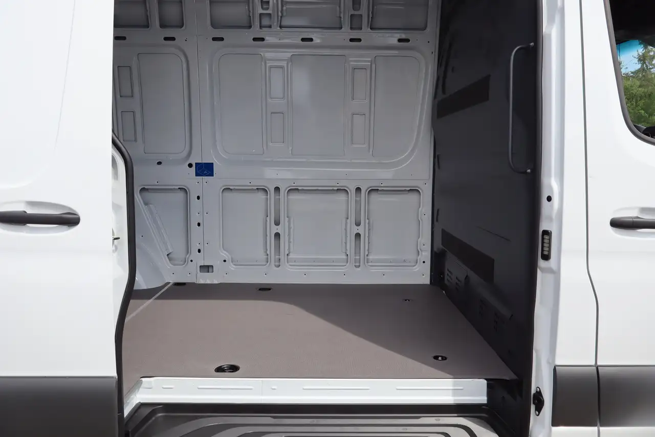 Mercedes-Benz Sprinter photo Mercedes-Benz Sprinter