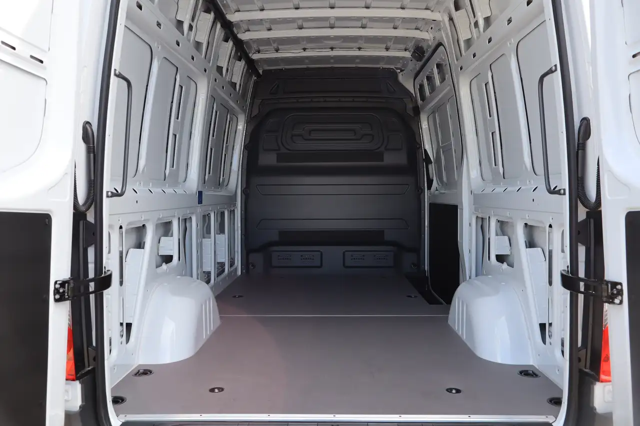 Mercedes-Benz Sprinter photo Mercedes-Benz Sprinter