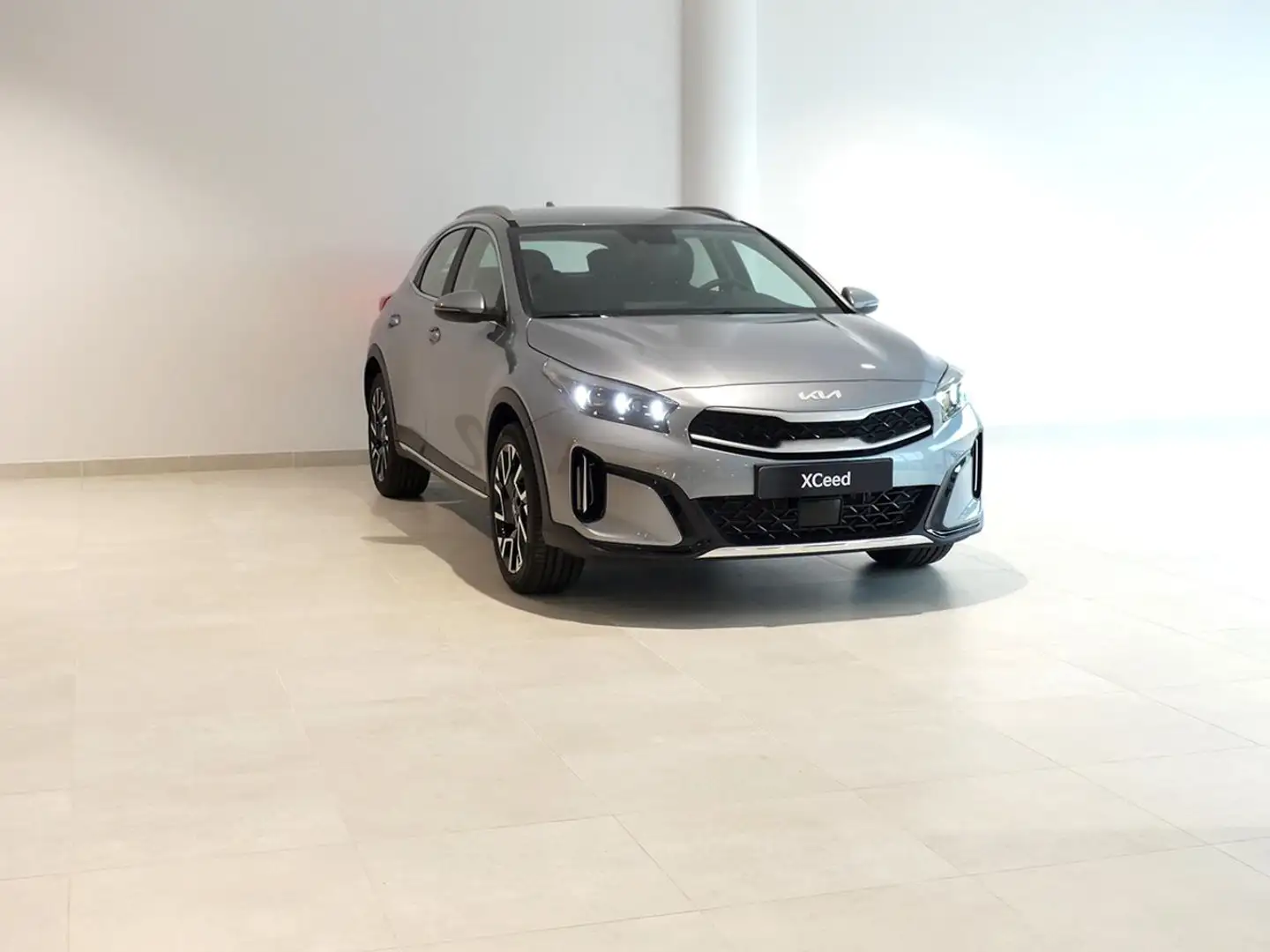 Kia XCeed 1.6 GDI PHEV ETECH 141 5P Gris - 2