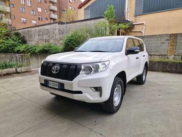 2.8 d-4d 7 posti (NETTO IVA)