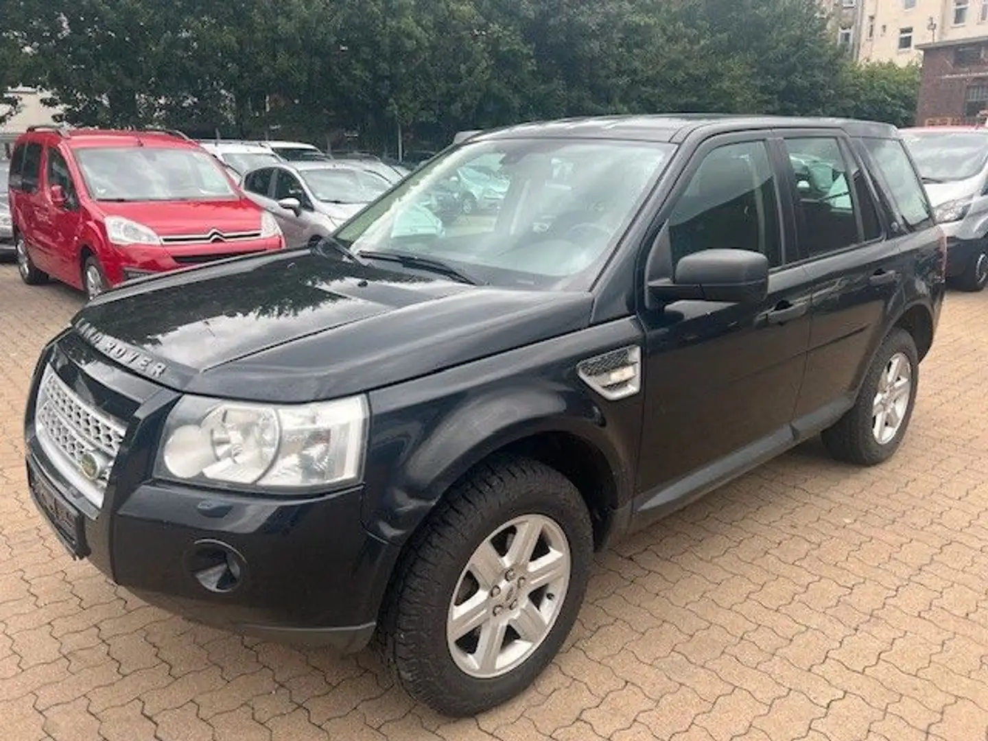 Land Rover Freelander 2 S TD4 TÜV 11.2025 Zwart - 1