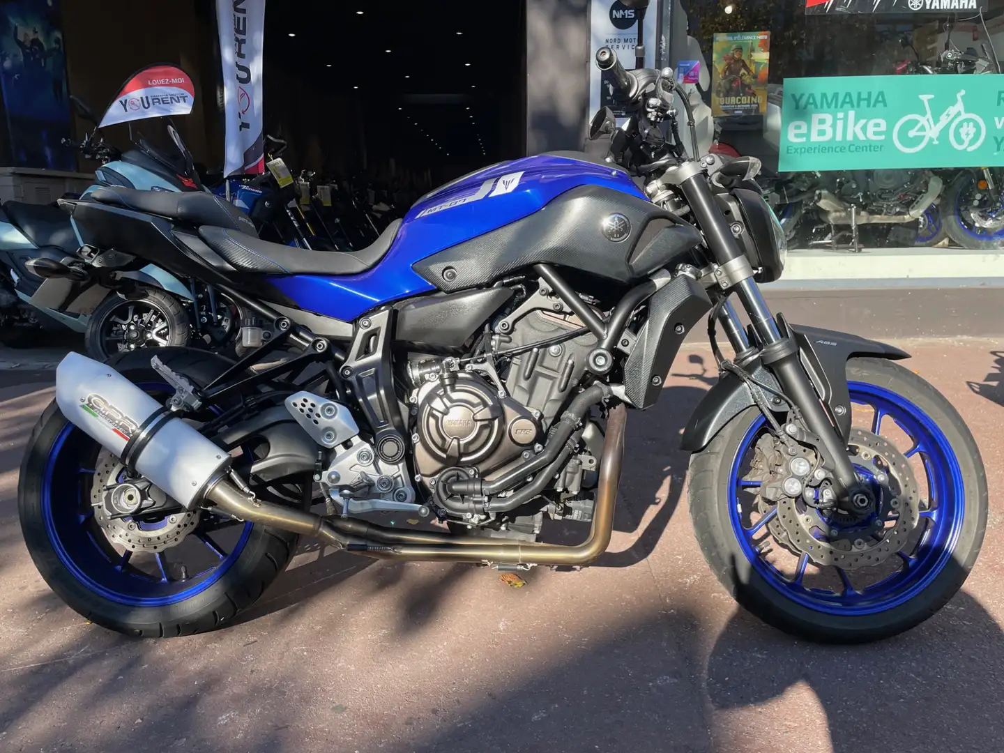 Yamaha MT-07 Blau - 1