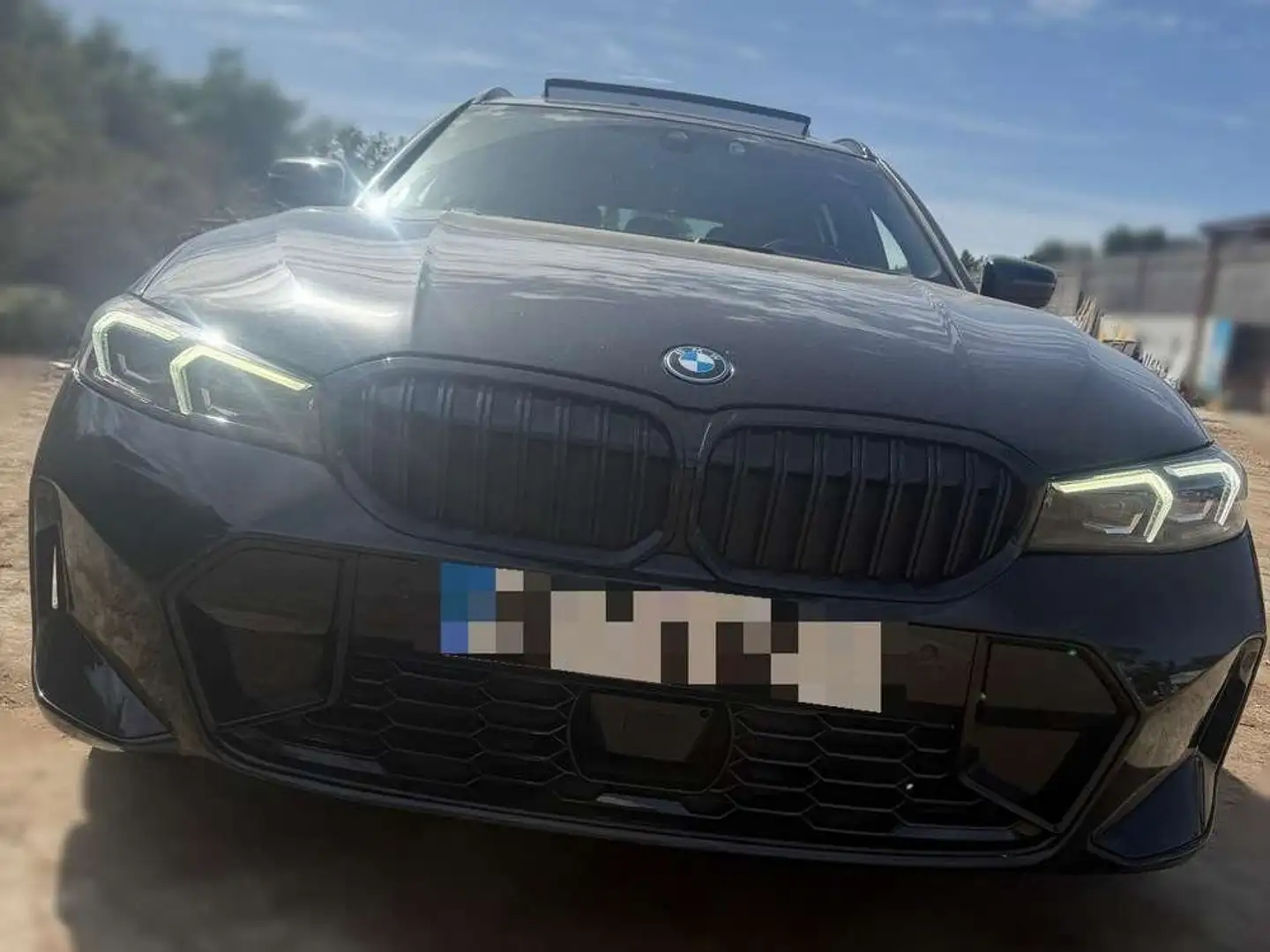 BMW 330 330e xDrive Touring Negro - 2