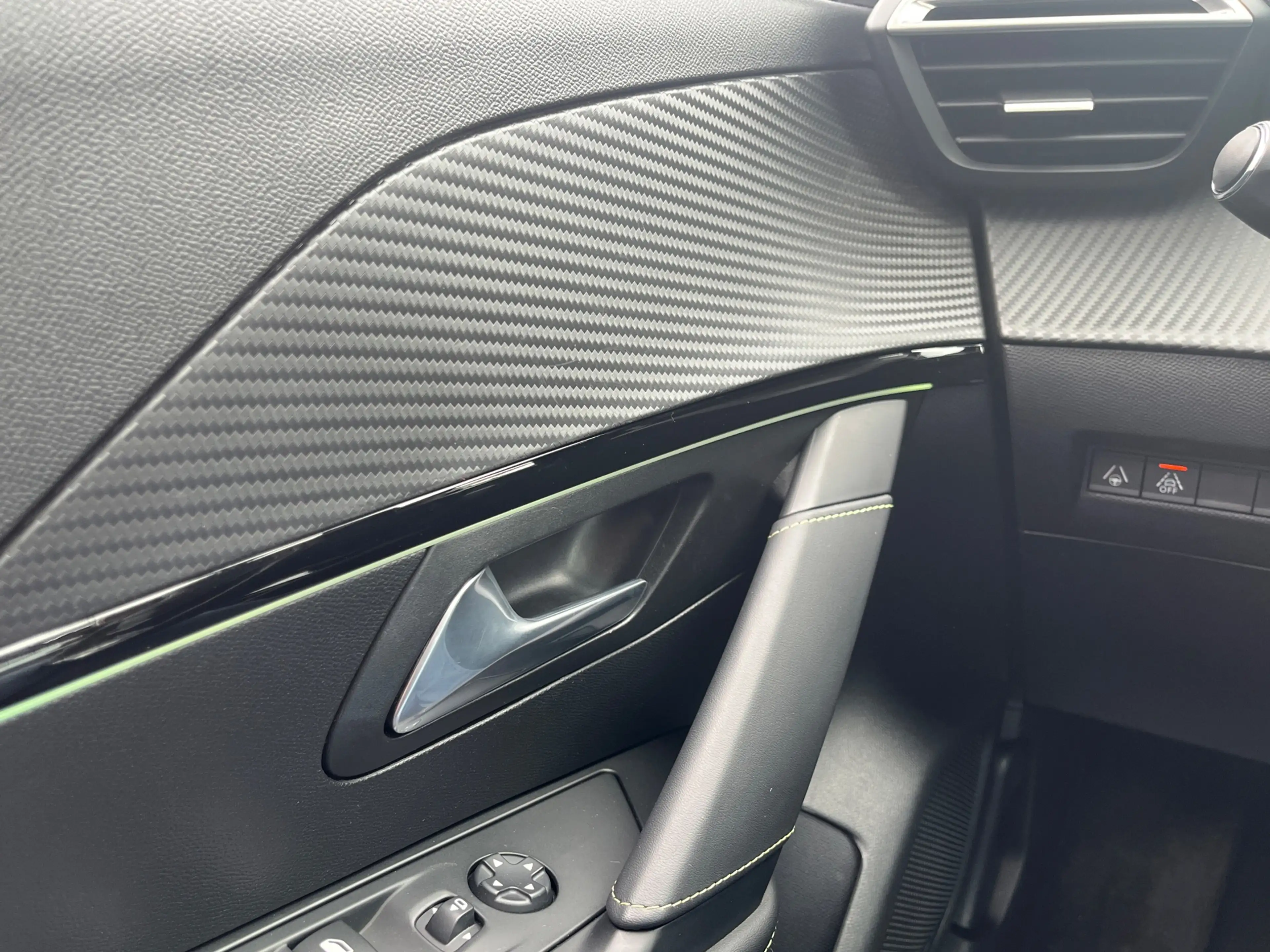 Peugeot e-208 EV GT 50 kWh | SOH 94,69% | Pack Drive Assist Plus — photo 36