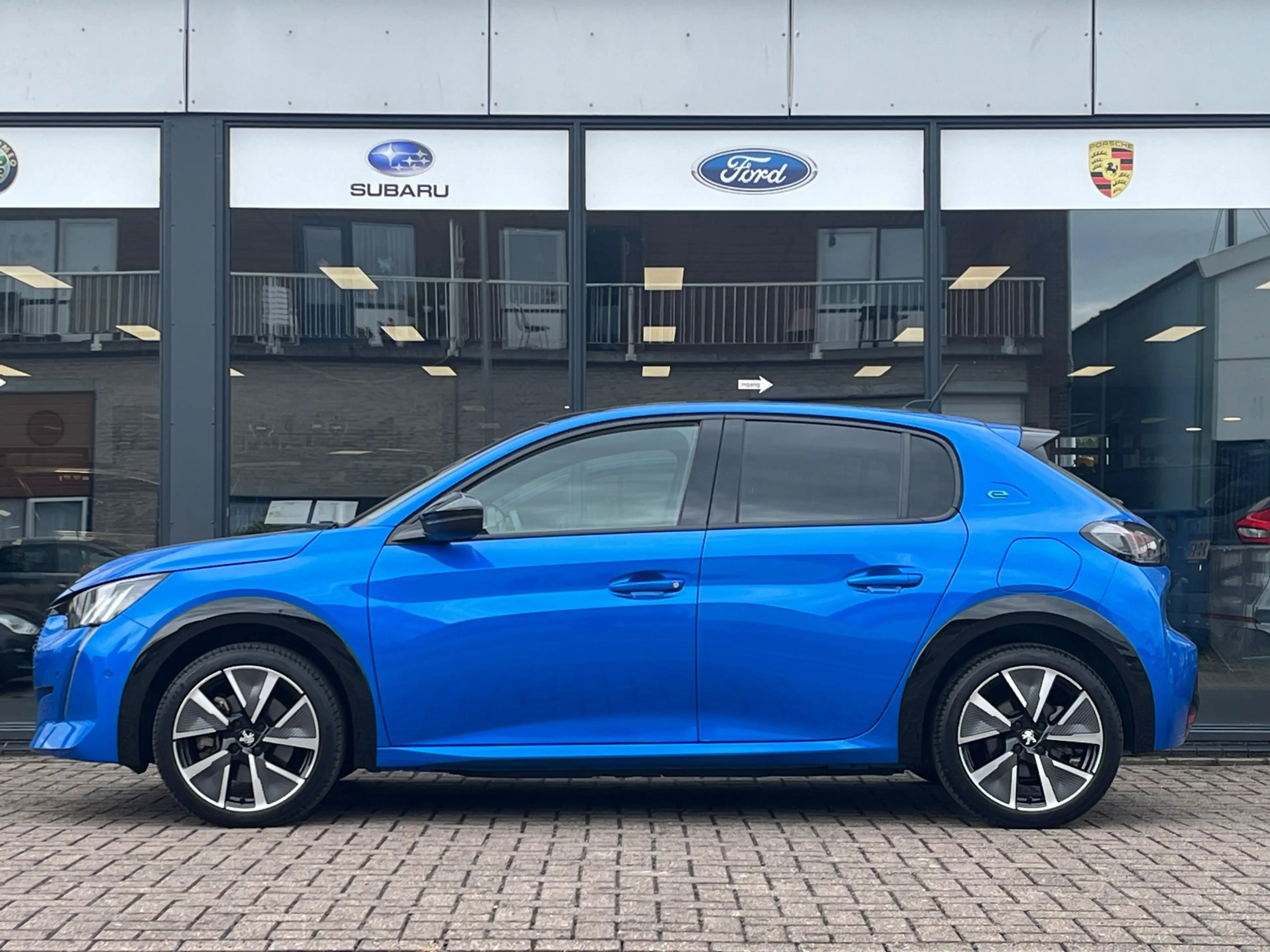 Peugeot e-208 EV GT 50 kWh | SOH 94,69% | Pack Drive Assist Plus — photo 17