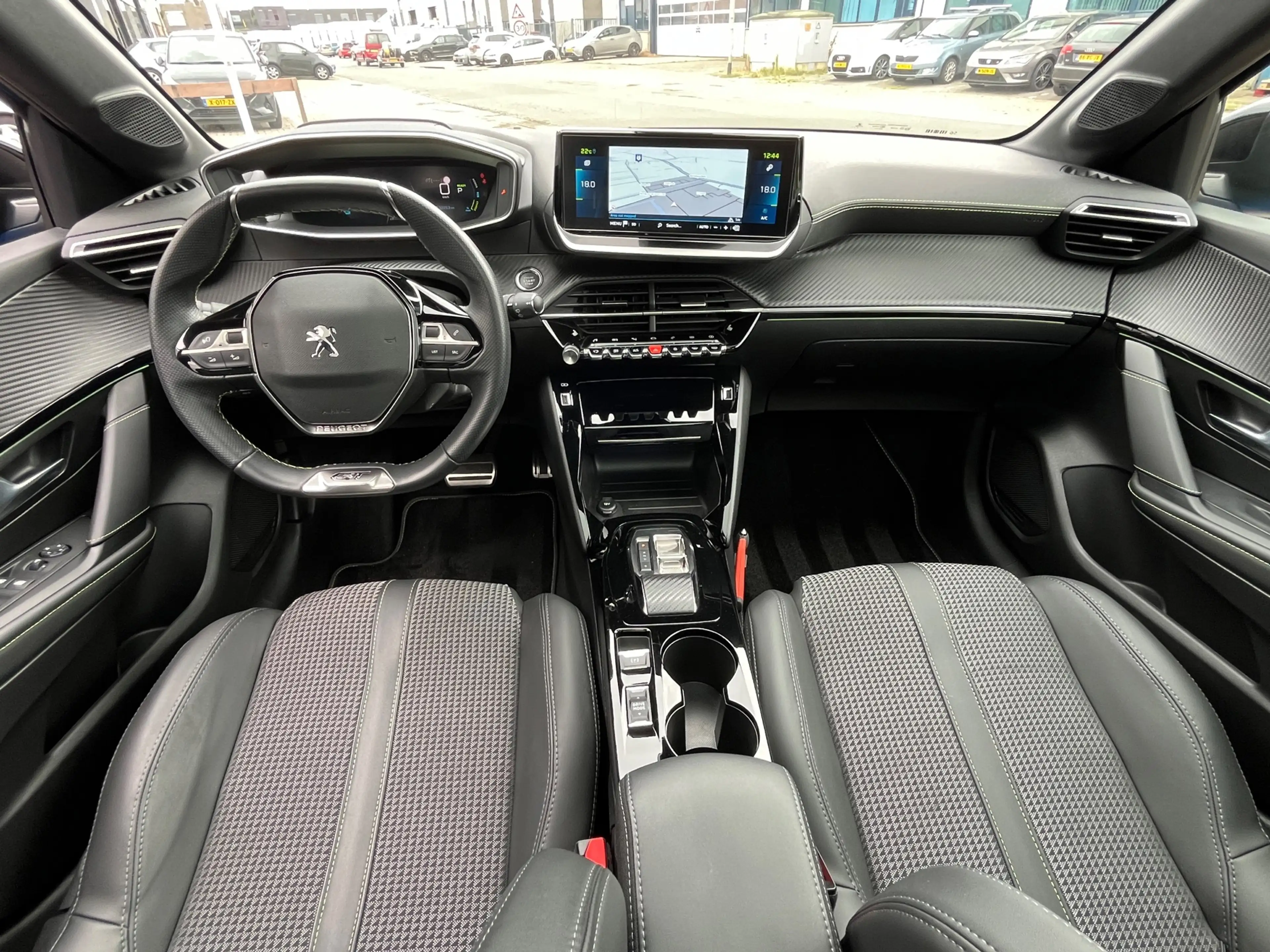 Peugeot e-208 EV GT 50 kWh | SOH 94,69% | Pack Drive Assist Plus — photo 32