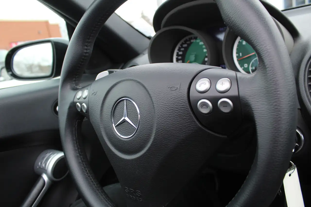Mercedes-Benz SLK снимка Mercedes-Benz SLK