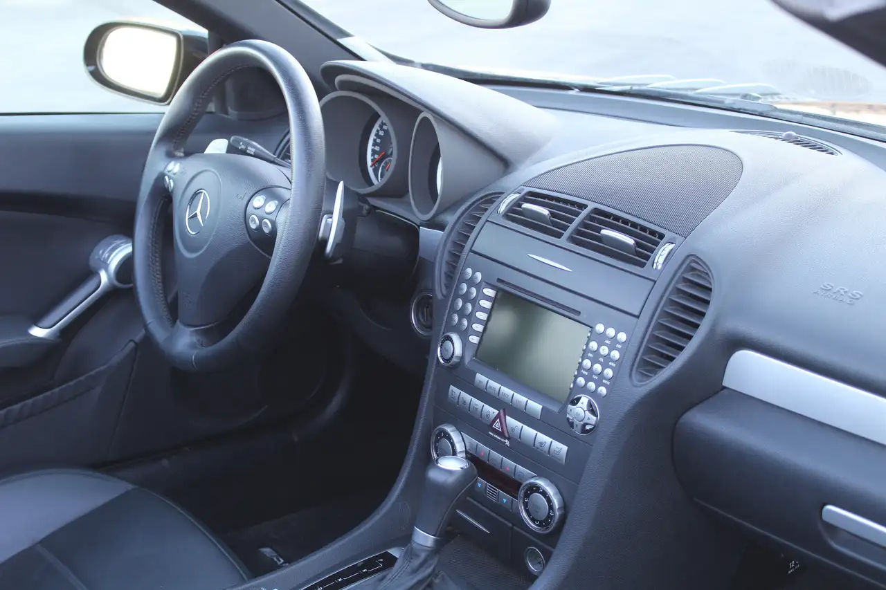 Mercedes-Benz SLK снимка Mercedes-Benz SLK
