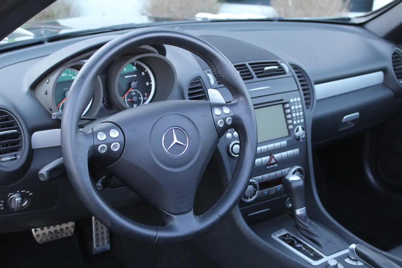 Mercedes-Benz SLK снимка Mercedes-Benz SLK
