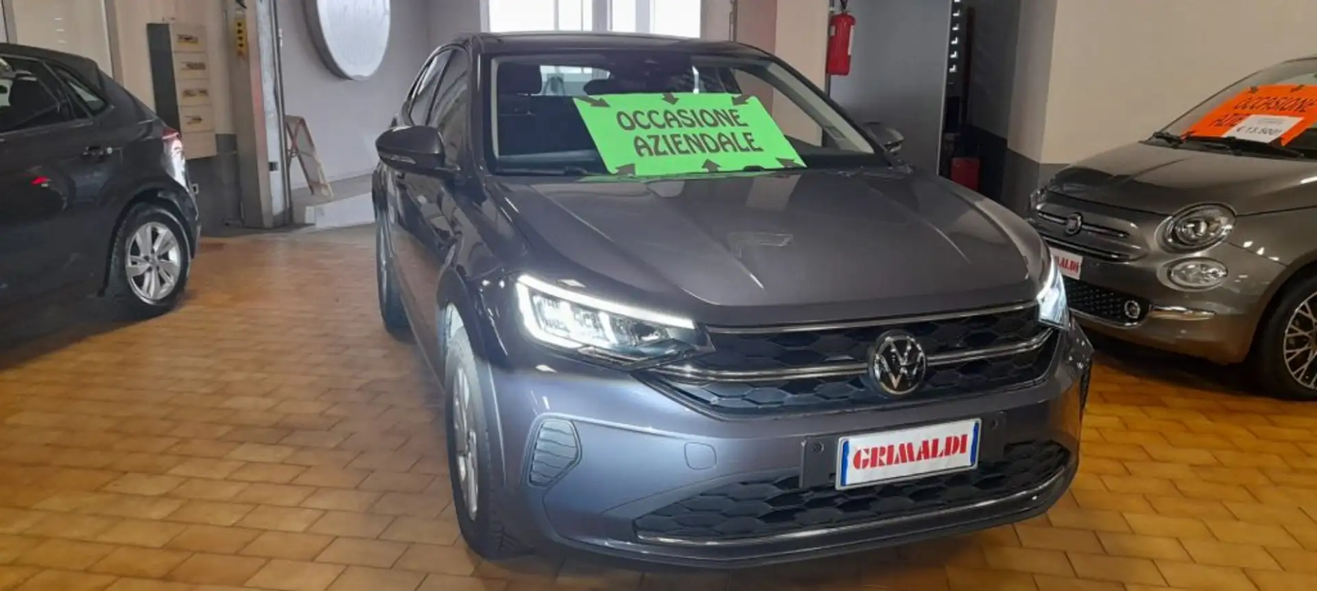 Volkswagen Taigo 1.0 TSI 110 CV DSG Life Grijs - 2