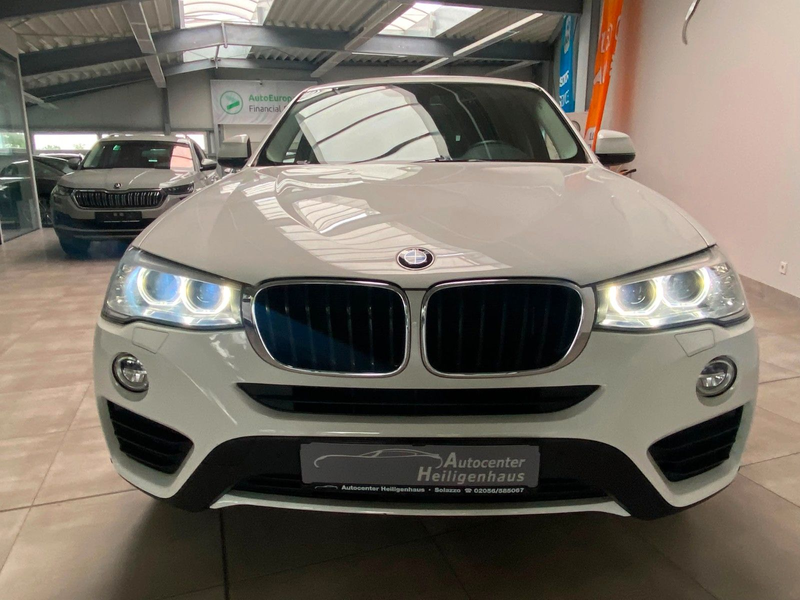 BMW X4 xDrive 20 d Kamera Navi Teil-Leder Xenon — photo 11