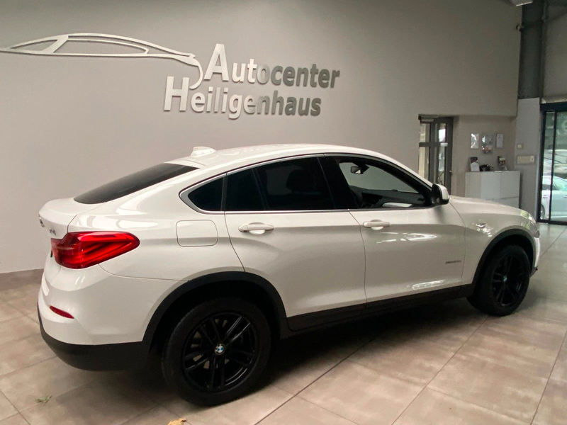BMW X4 xDrive 20 d Kamera Navi Teil-Leder Xenon — photo 4