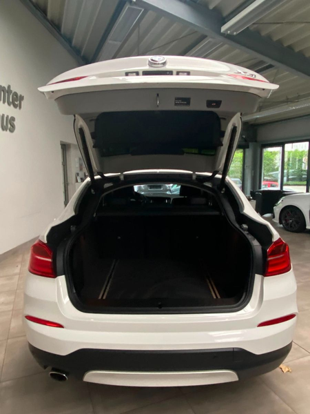 BMW X4 xDrive 20 d Kamera Navi Teil-Leder Xenon — photo 6