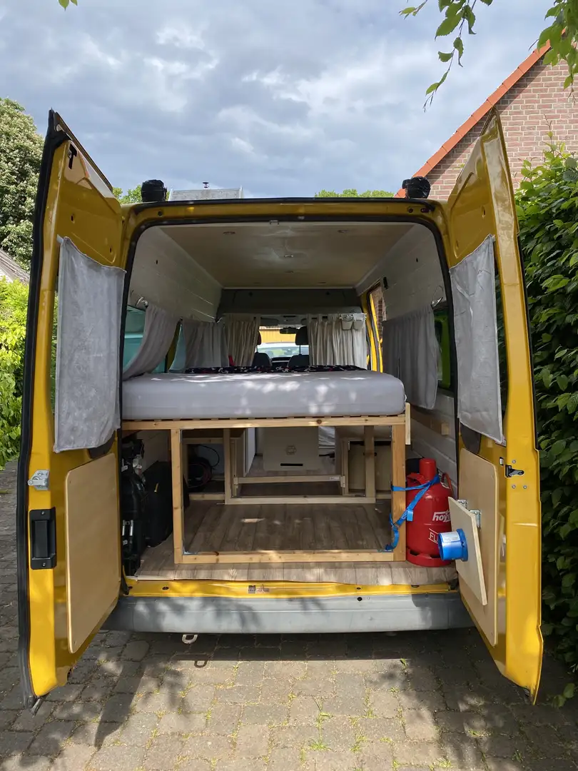 Ford Transit 300 M TDCi Gelb - 2