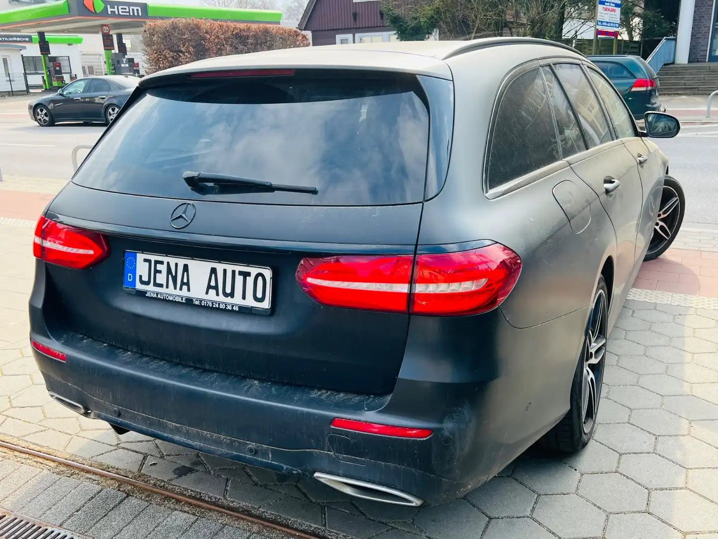 Mercedes-Benz E 300 d AMG PAKET 2.BESITZ STANDHEIZUNG Grigio - 2