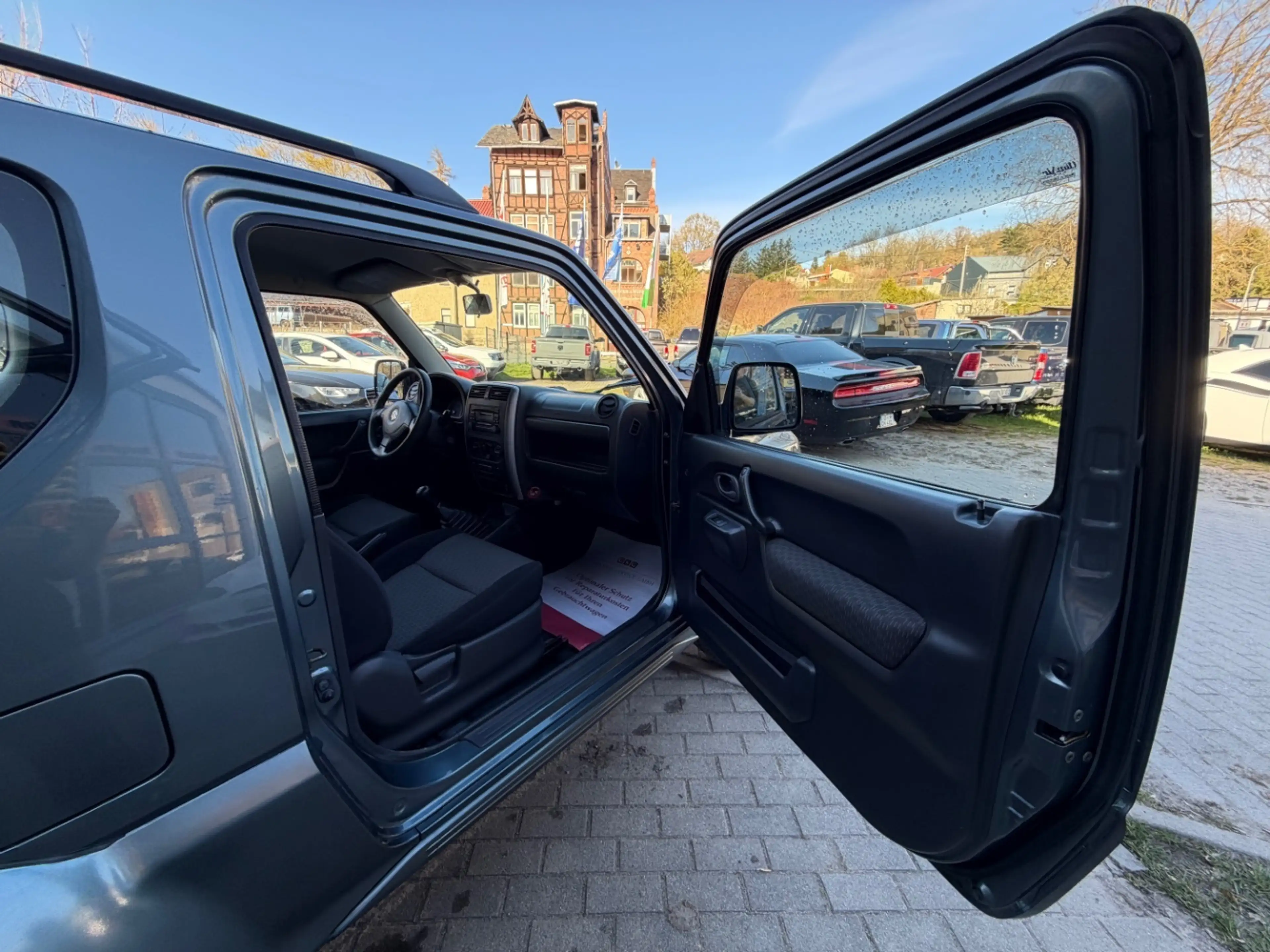 Suzuki Jimny 4x4 — photo 13