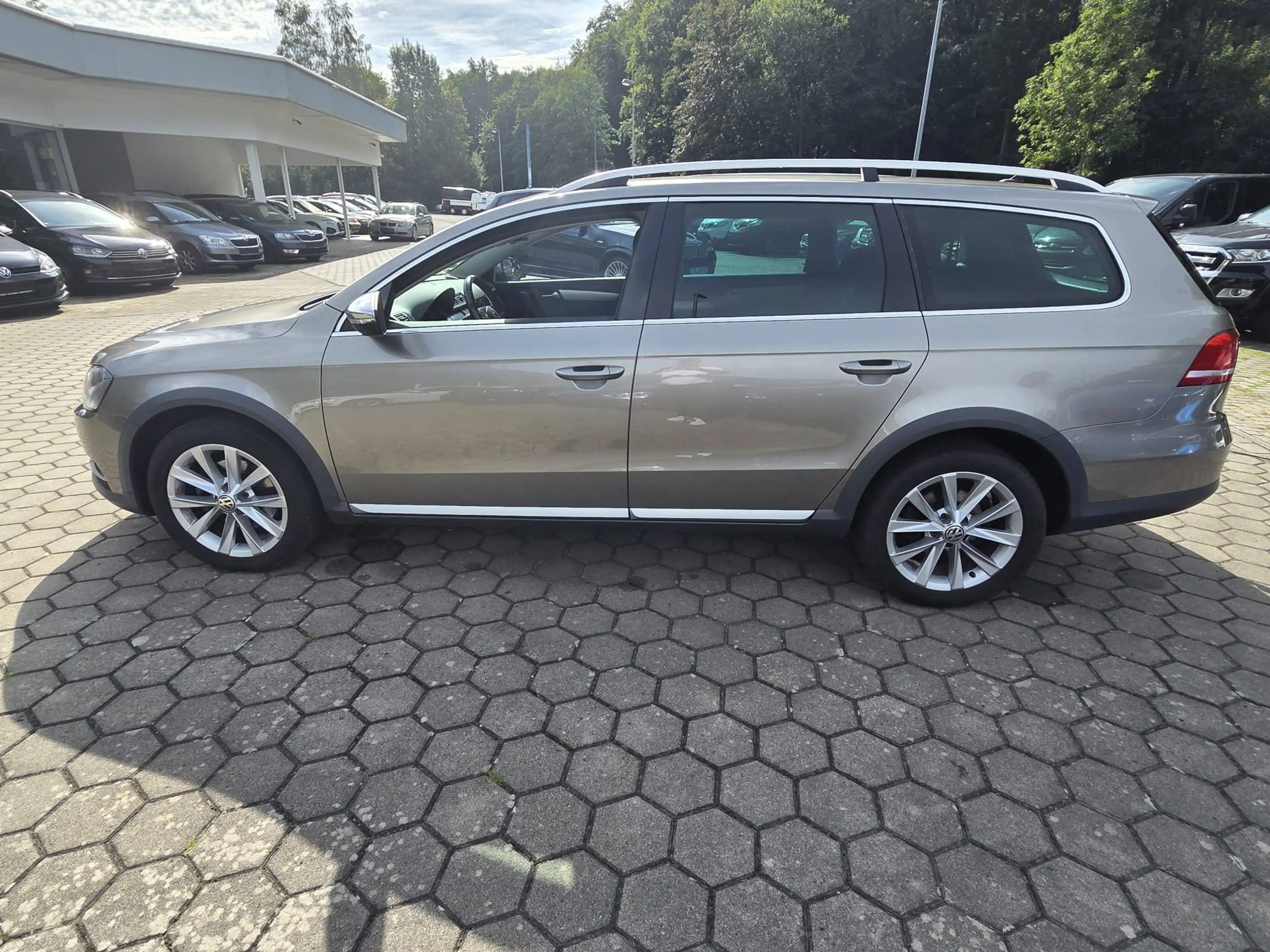 Volkswagen Passat Alltrack Basis 4Motion BMT — photo 5