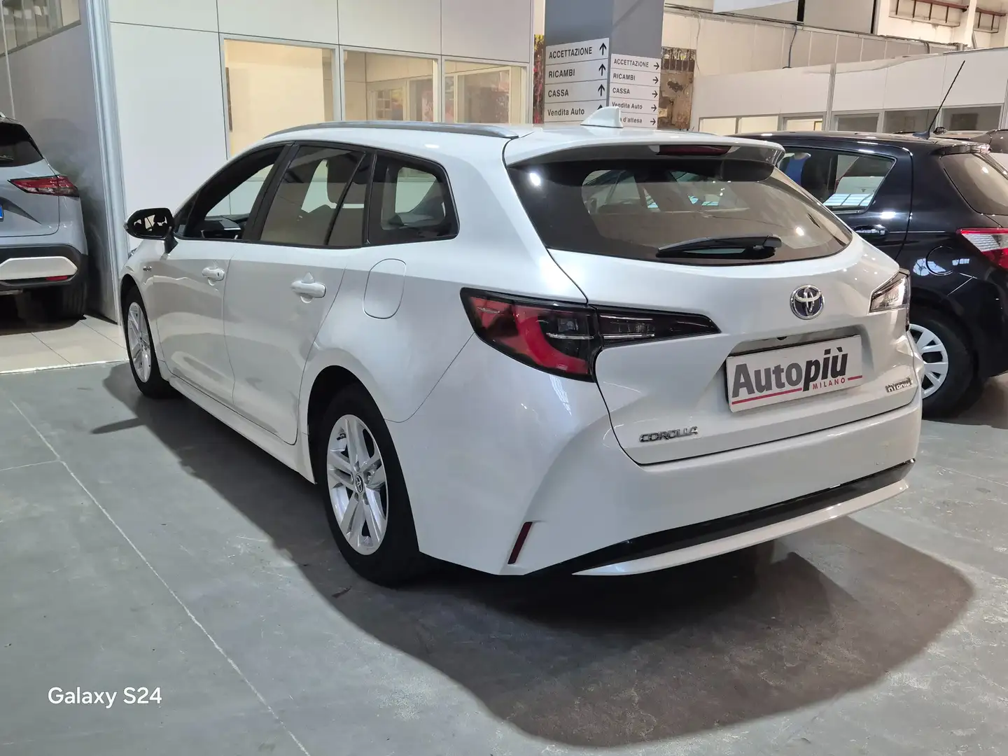 Toyota Corolla Corolla Touring Sports 1.8h Business cvt Bianco - 2