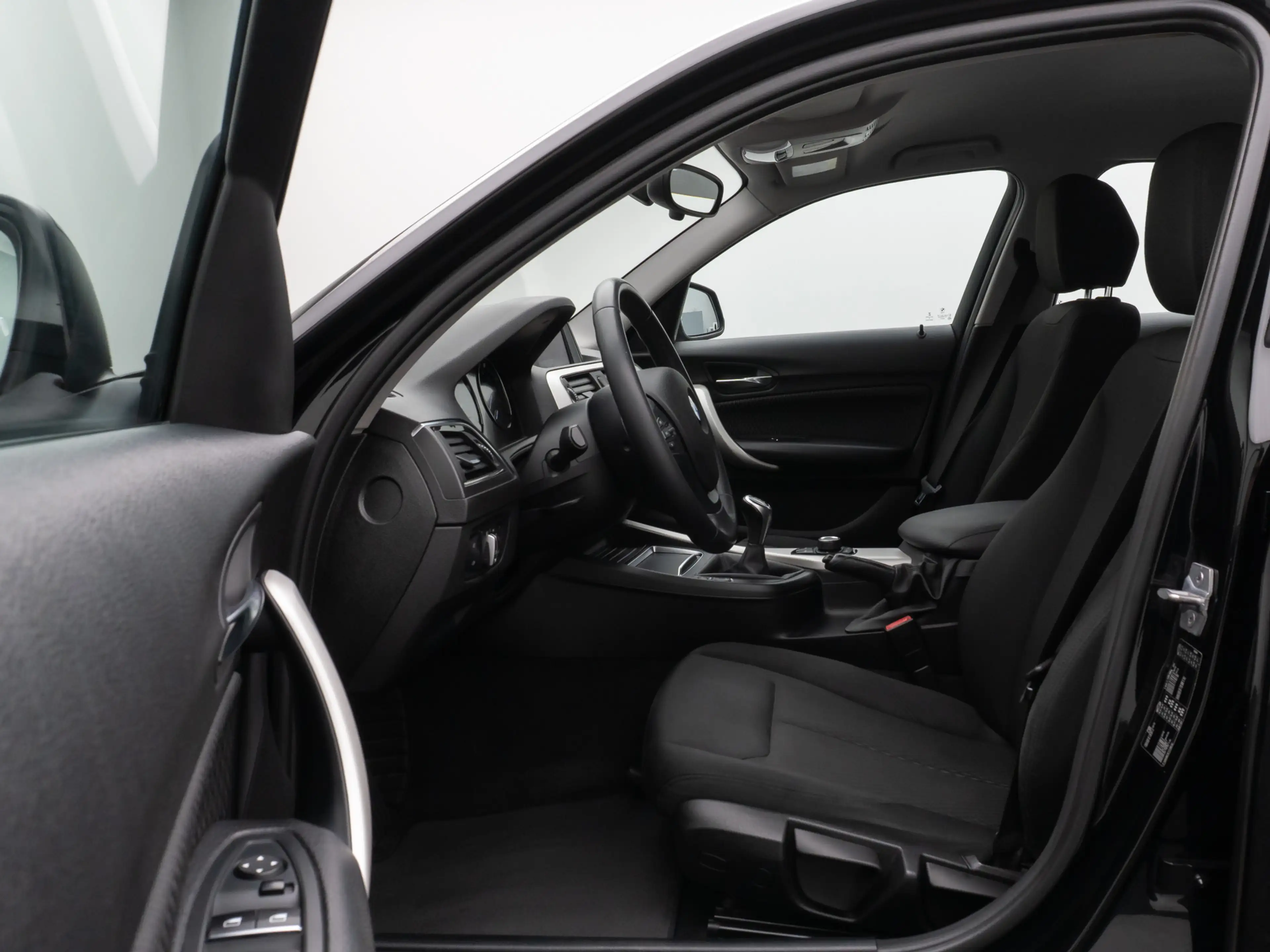 BMW 118 Sitzheizung PDChint Geschwindigkeitsreg — photo 19