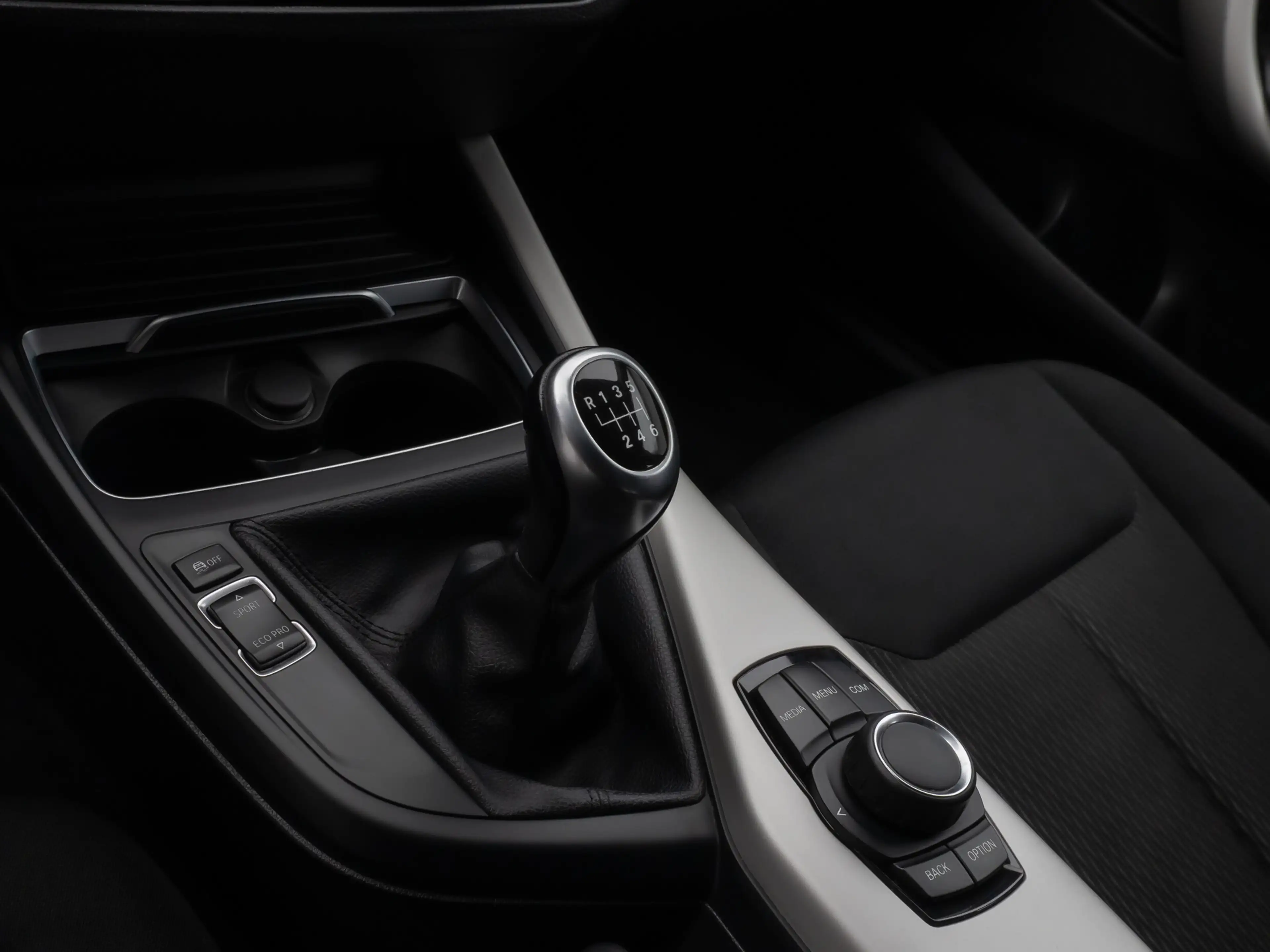 BMW 118 Sitzheizung PDChint Geschwindigkeitsreg — photo 22