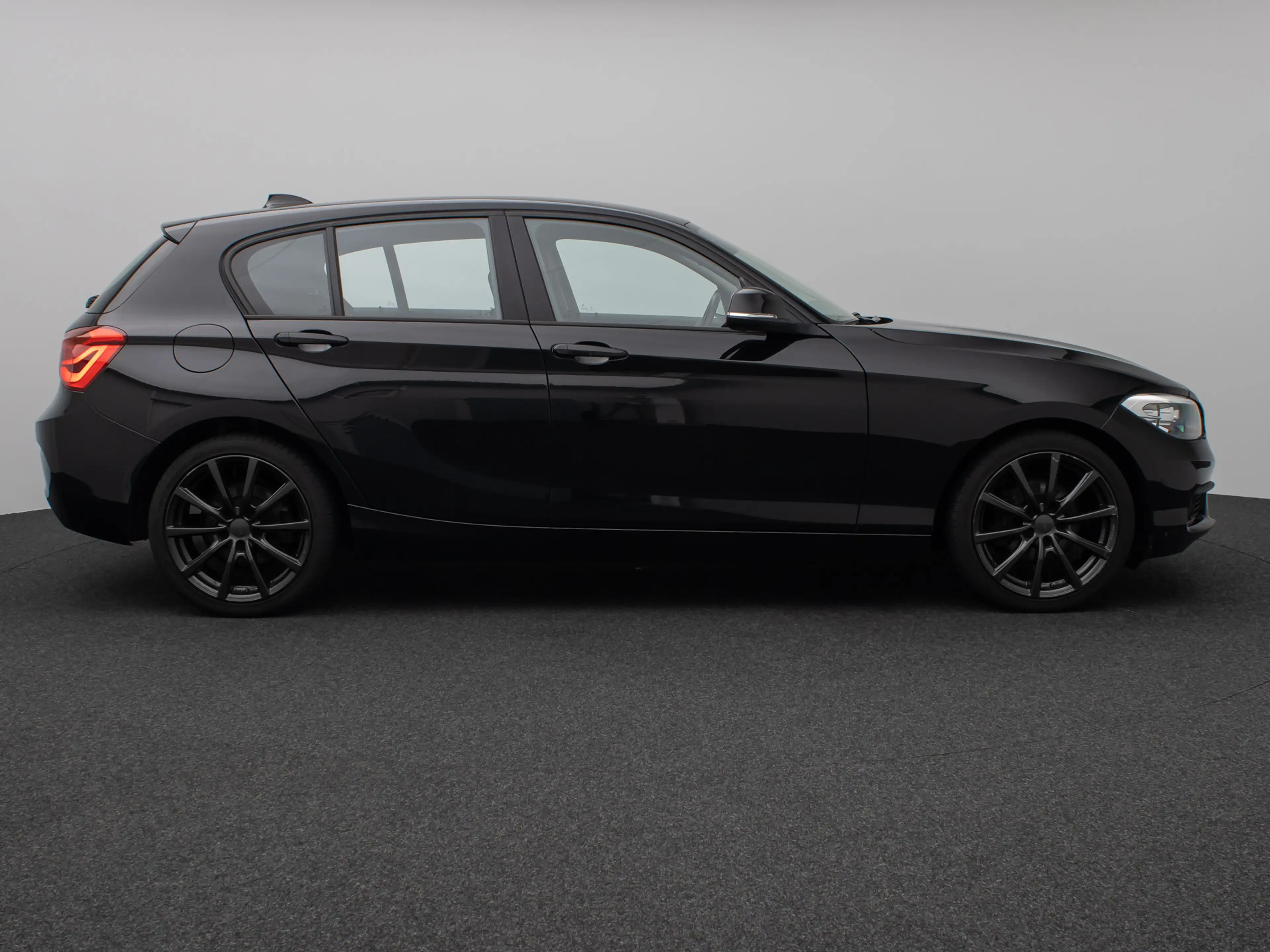 BMW 118 Sitzheizung PDChint Geschwindigkeitsreg — photo 5