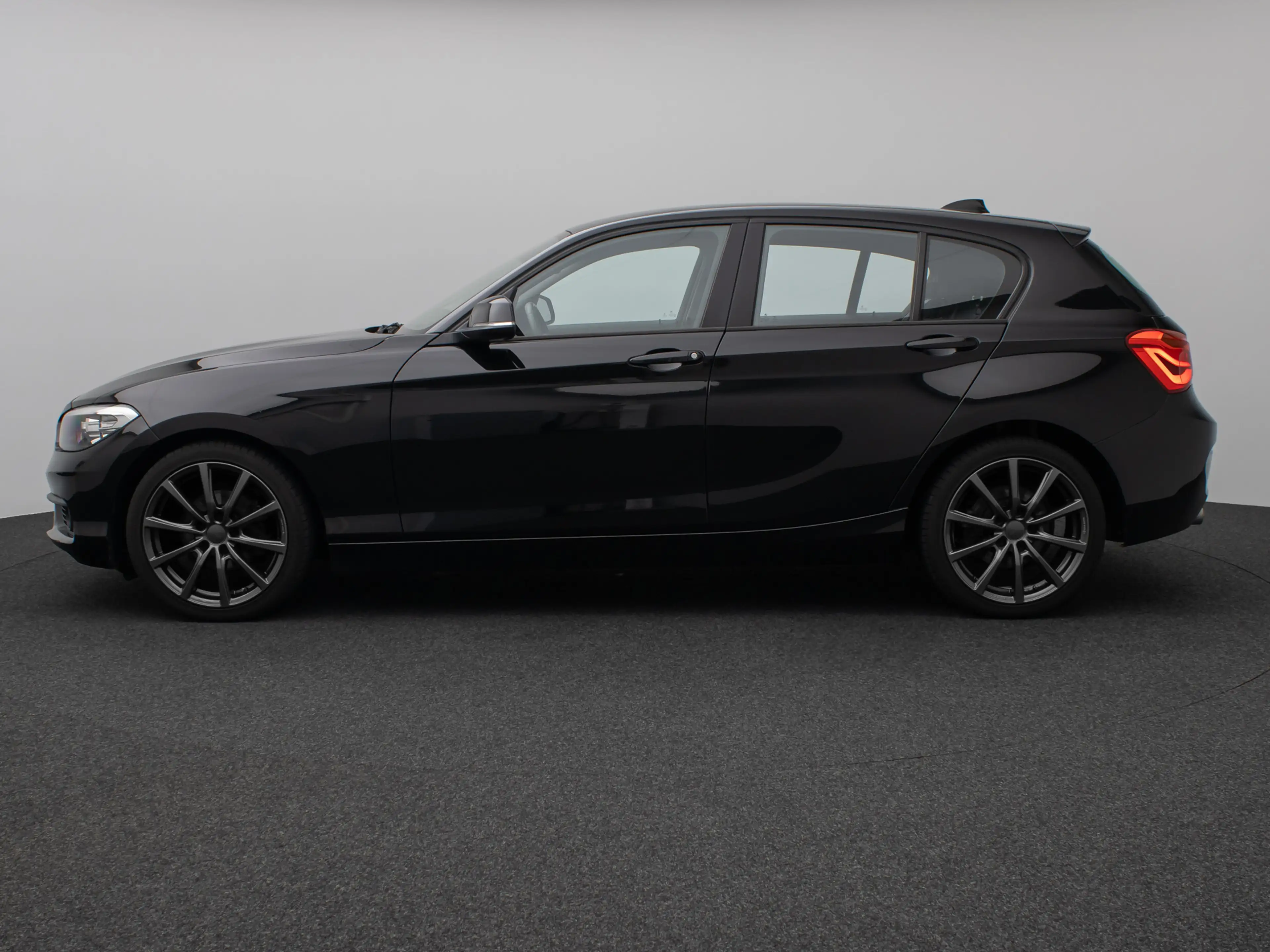 BMW 118 Sitzheizung PDChint Geschwindigkeitsreg — photo 11
