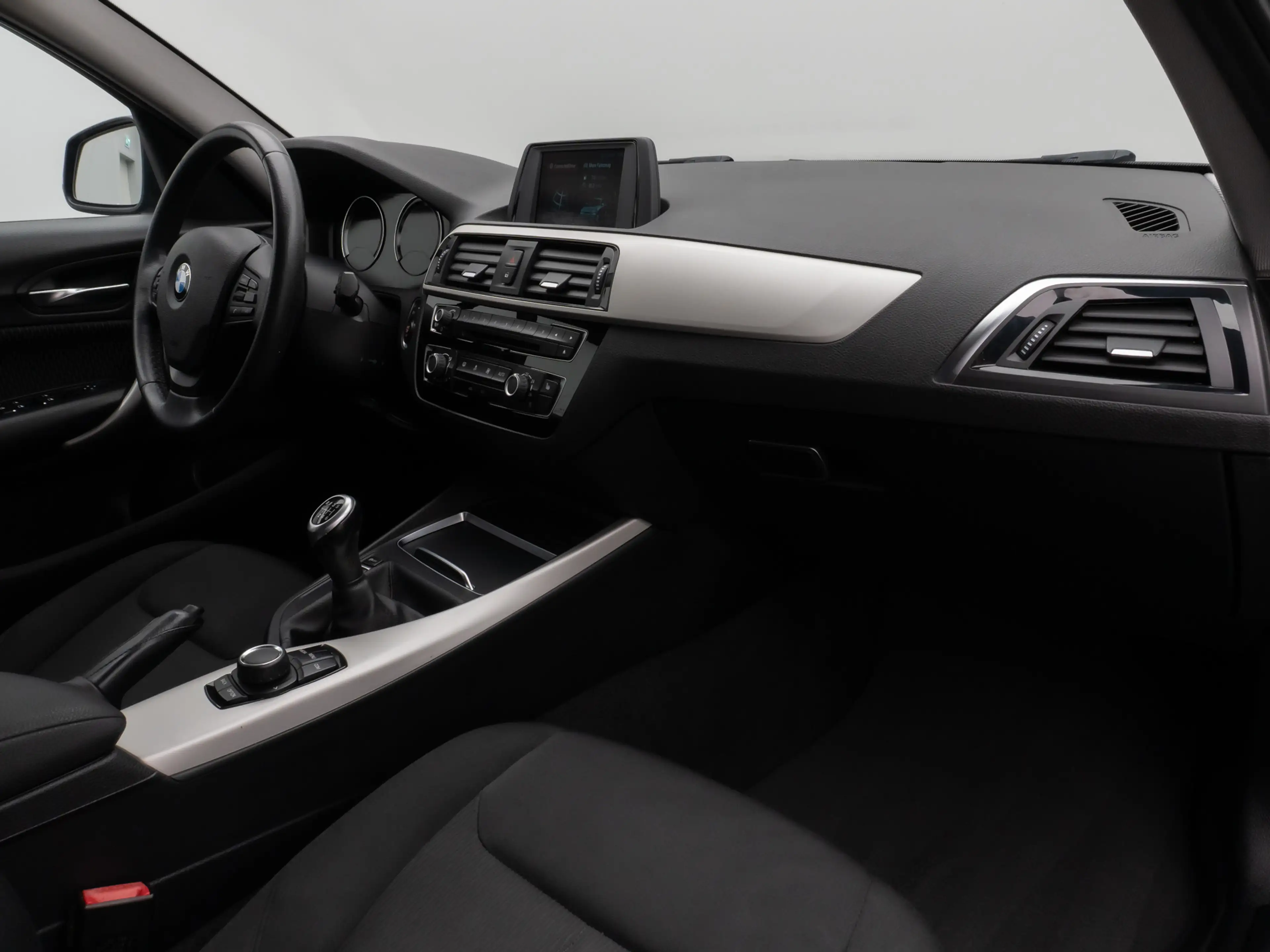 BMW 118 Sitzheizung PDChint Geschwindigkeitsreg — photo 23