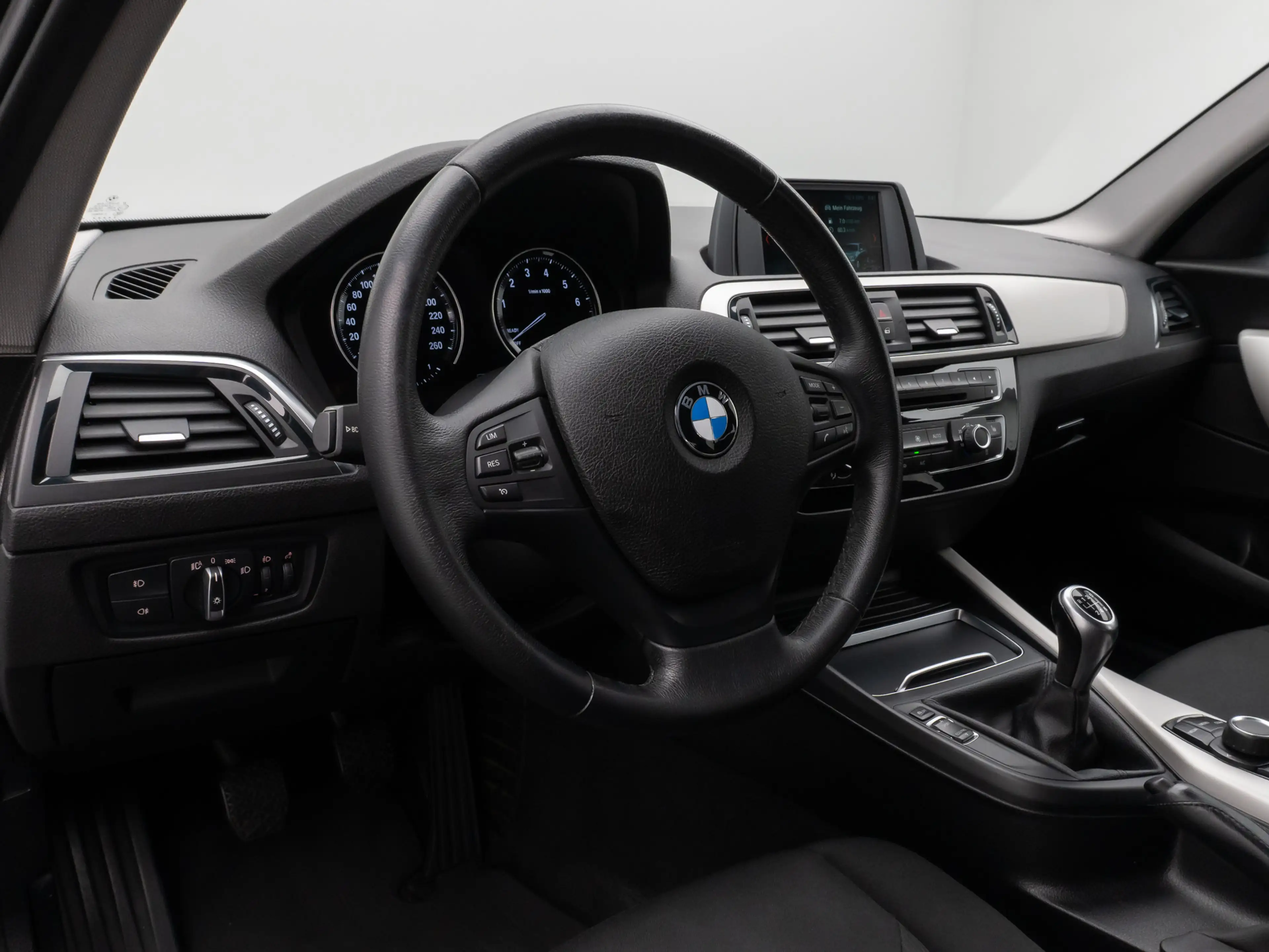 BMW 118 Sitzheizung PDChint Geschwindigkeitsreg — photo 20