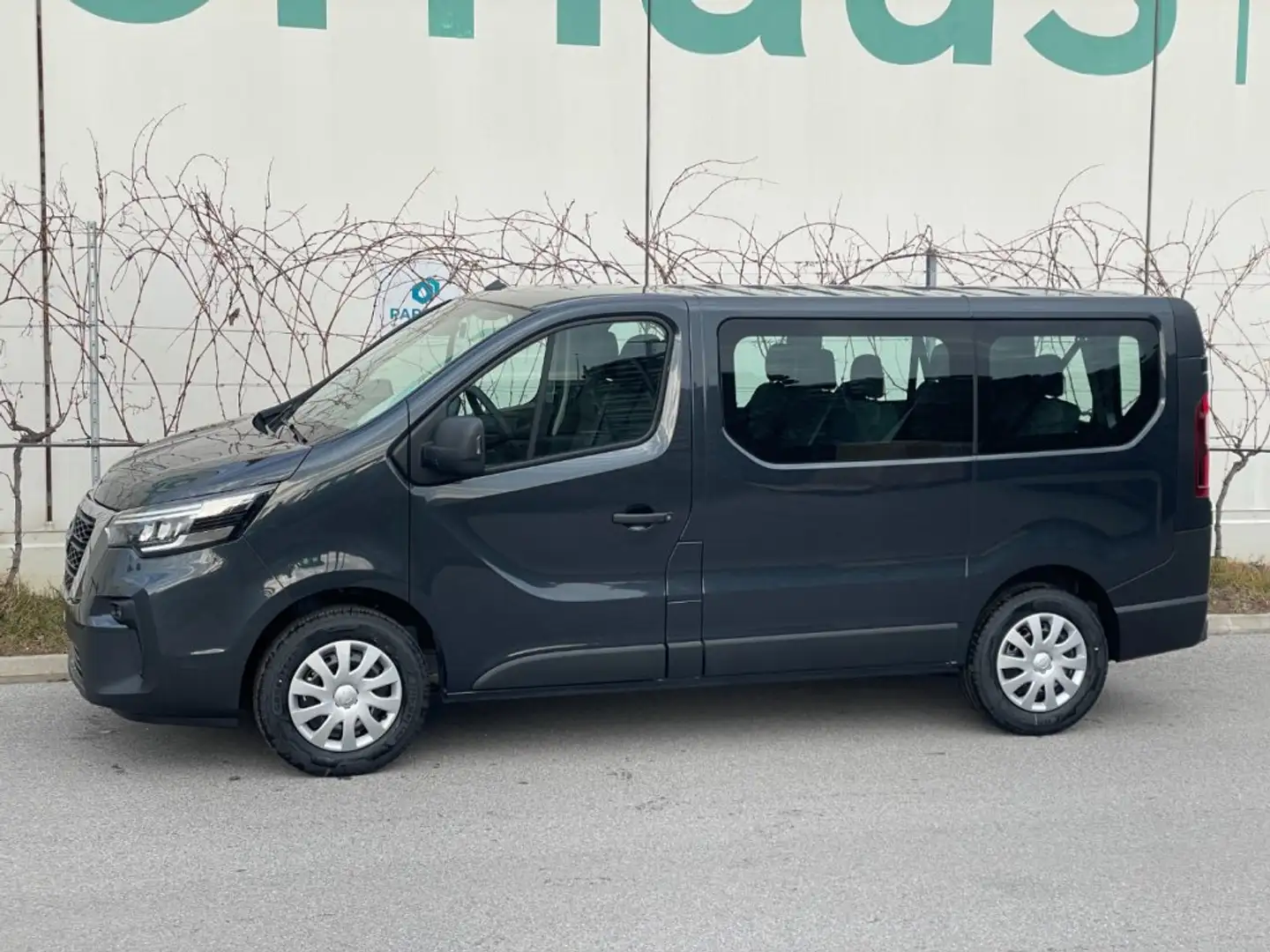 Nissan Primastar X82X Kombi L1H1 dCi 150 6MT Acenta 9S 180° Hecktüren Grau - 2