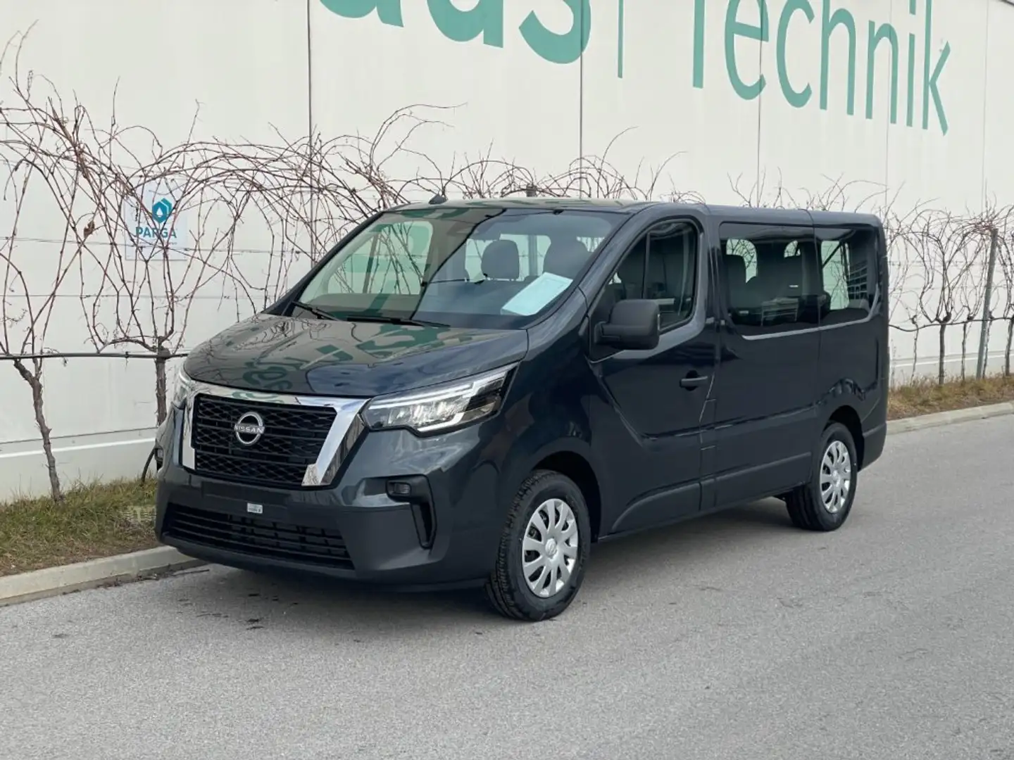 Nissan Primastar X82X Kombi L1H1 dCi 150 6MT Acenta 9S 180° Hecktüren Grau - 1