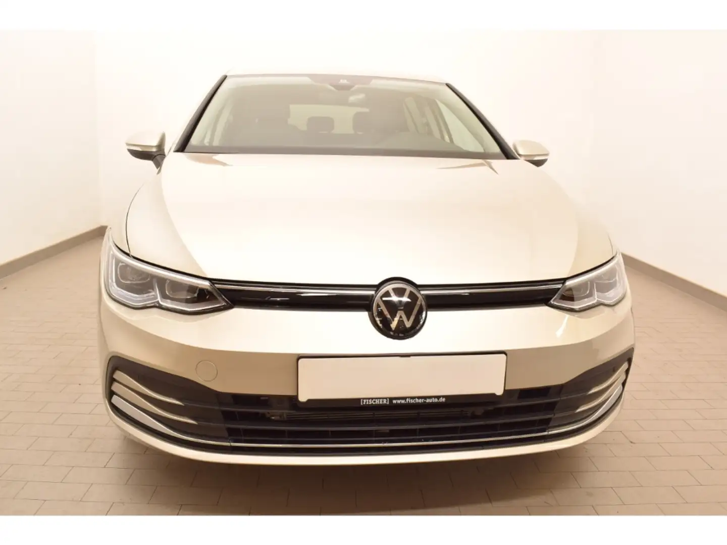 Volkswagen Golf VIII 1.5TSI DSG Life Rear View Navi AHK LED Silber - 2