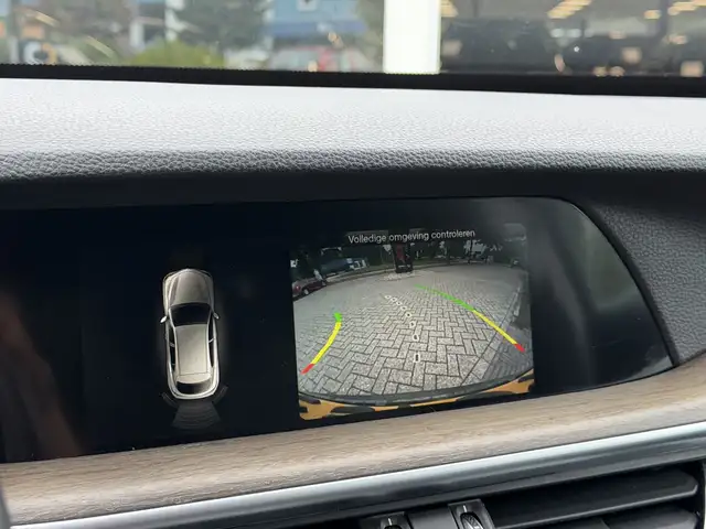 Alfa Romeo Stelvio view 13