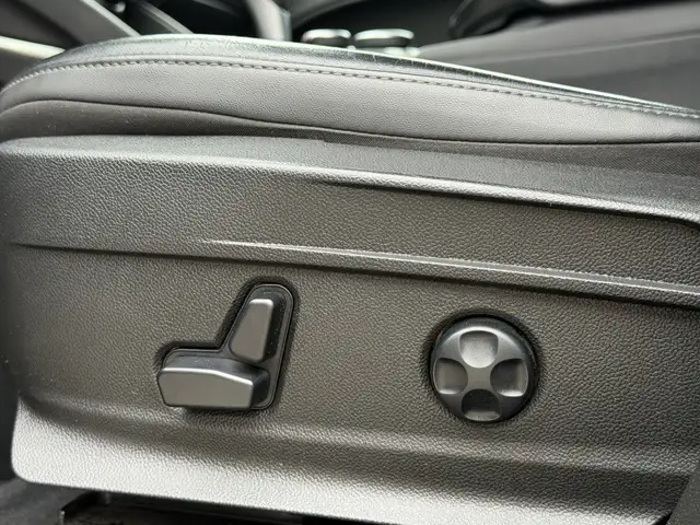 Alfa Romeo Stelvio view 14