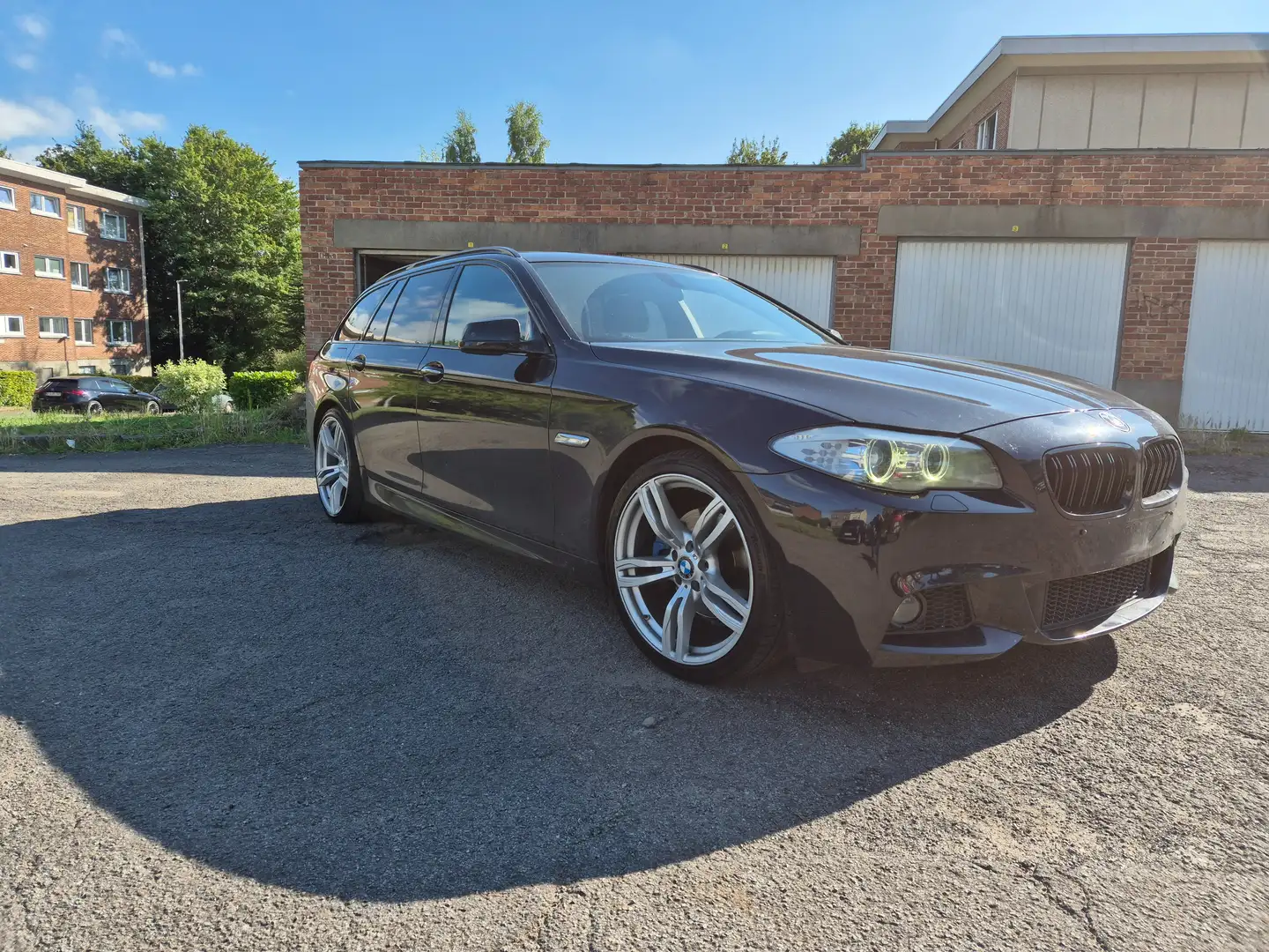 BMW 520 Pack M Blauw - 1
