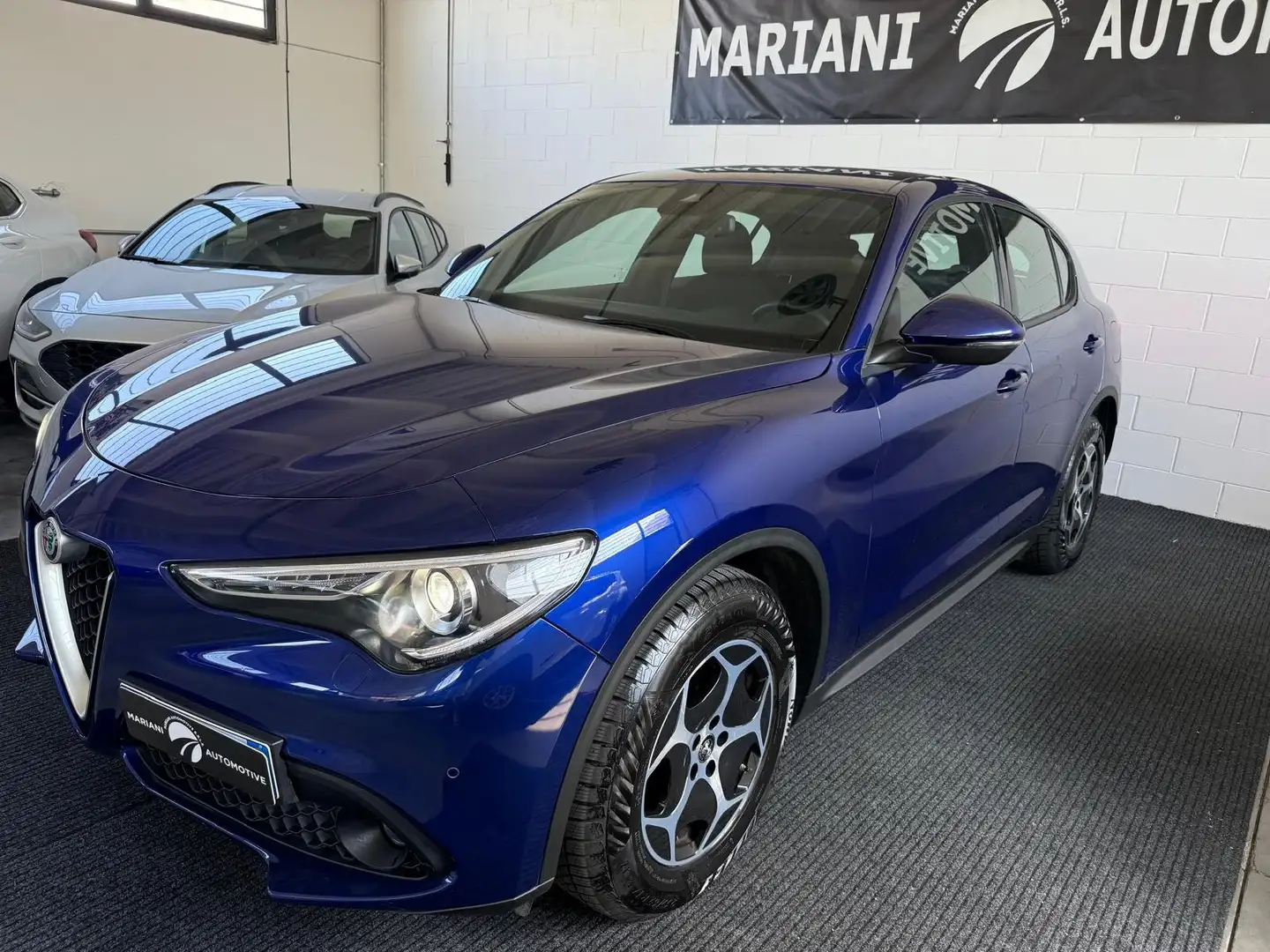 Alfa Romeo Stelvio 2.2 t Business rwd 160cv auto Bleu - 2