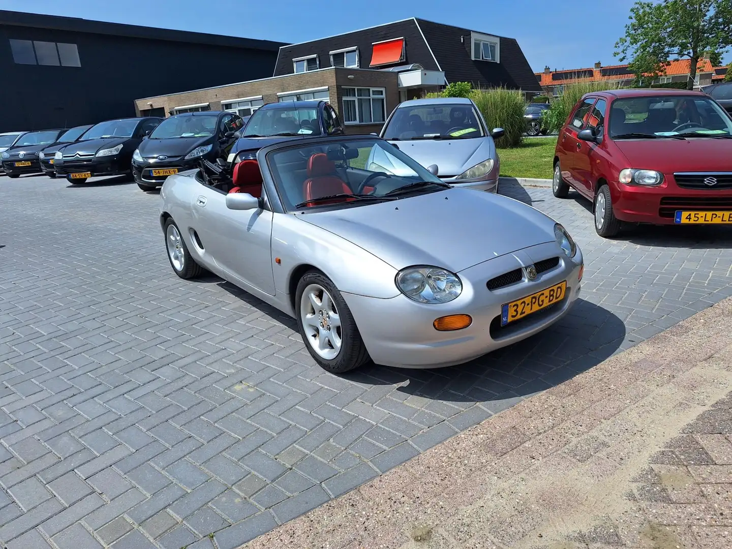 MG MGF 1.8i / Sportieve Cabrio / APK juni 2026 Grijs - 2