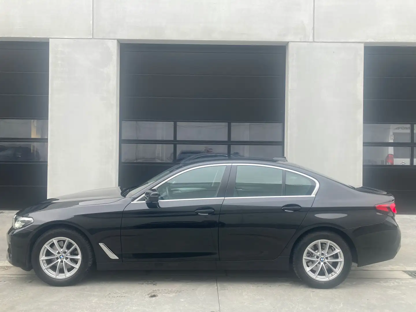 BMW 520 520i Aut /2 Jaar Garantie Noir - 1