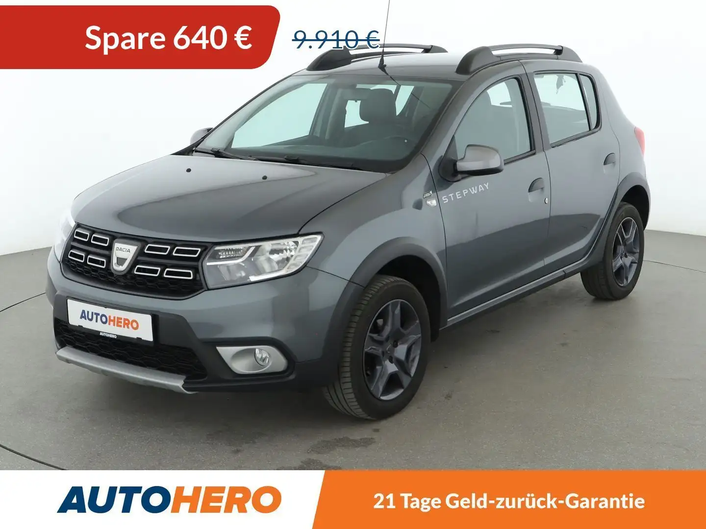 Dacia Sandero 0.9 TCe Stepway Celebration*NAVI*CAM*PDC*KLIMA* Grau - 1