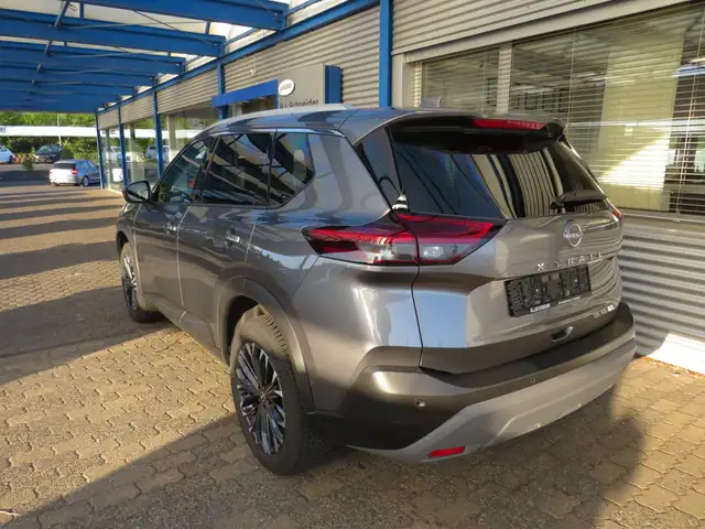 Nissan X-Trail view 6