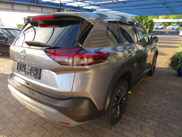 Nissan X-Trail view 8