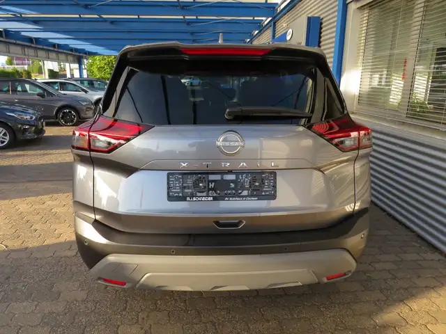Nissan X-Trail view 7