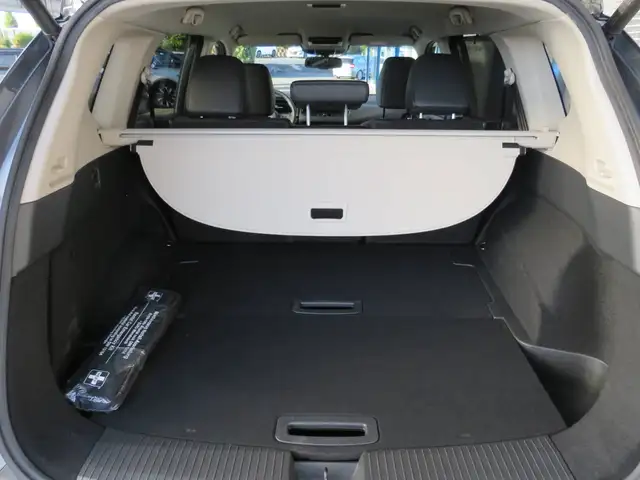 Nissan X-Trail view 14