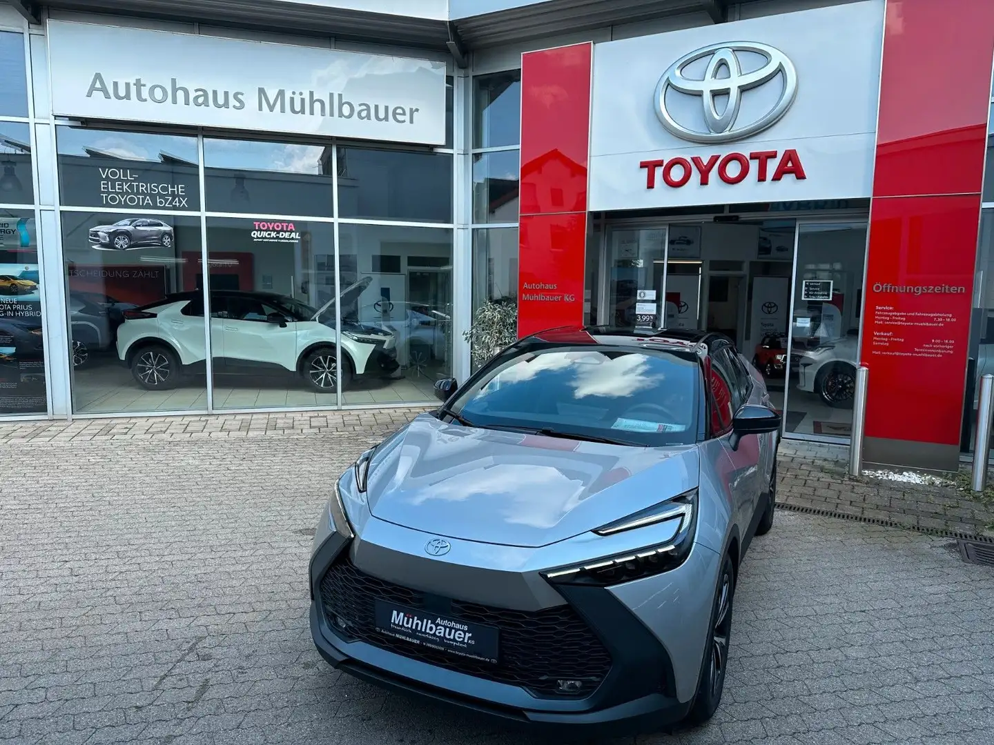 Toyota C-HR Plug-In Hybrid FWD Team Deutschland Silber - 2