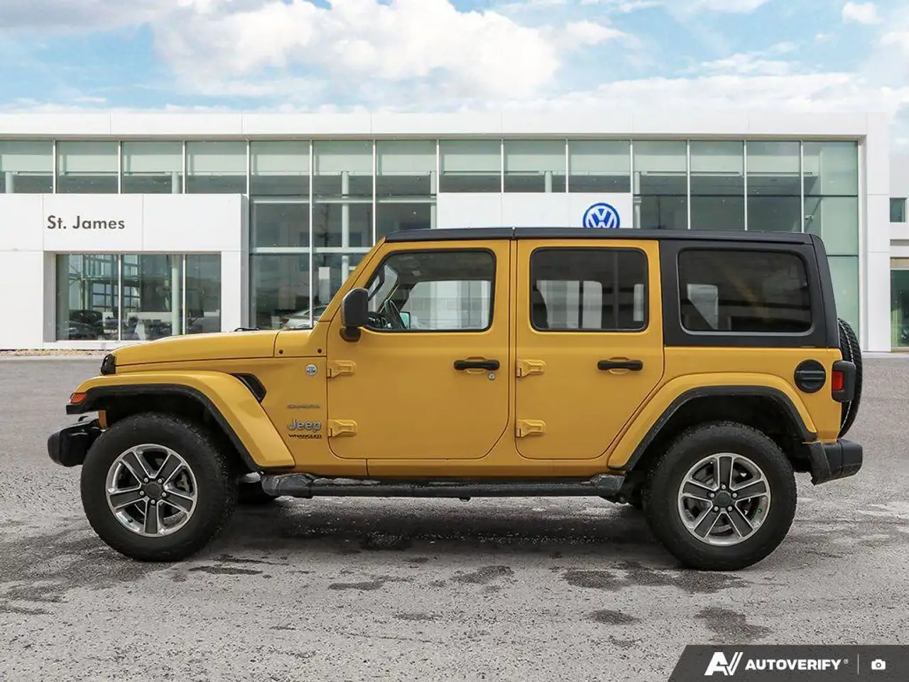 Jeep Wrangler снимка Jeep Wrangler