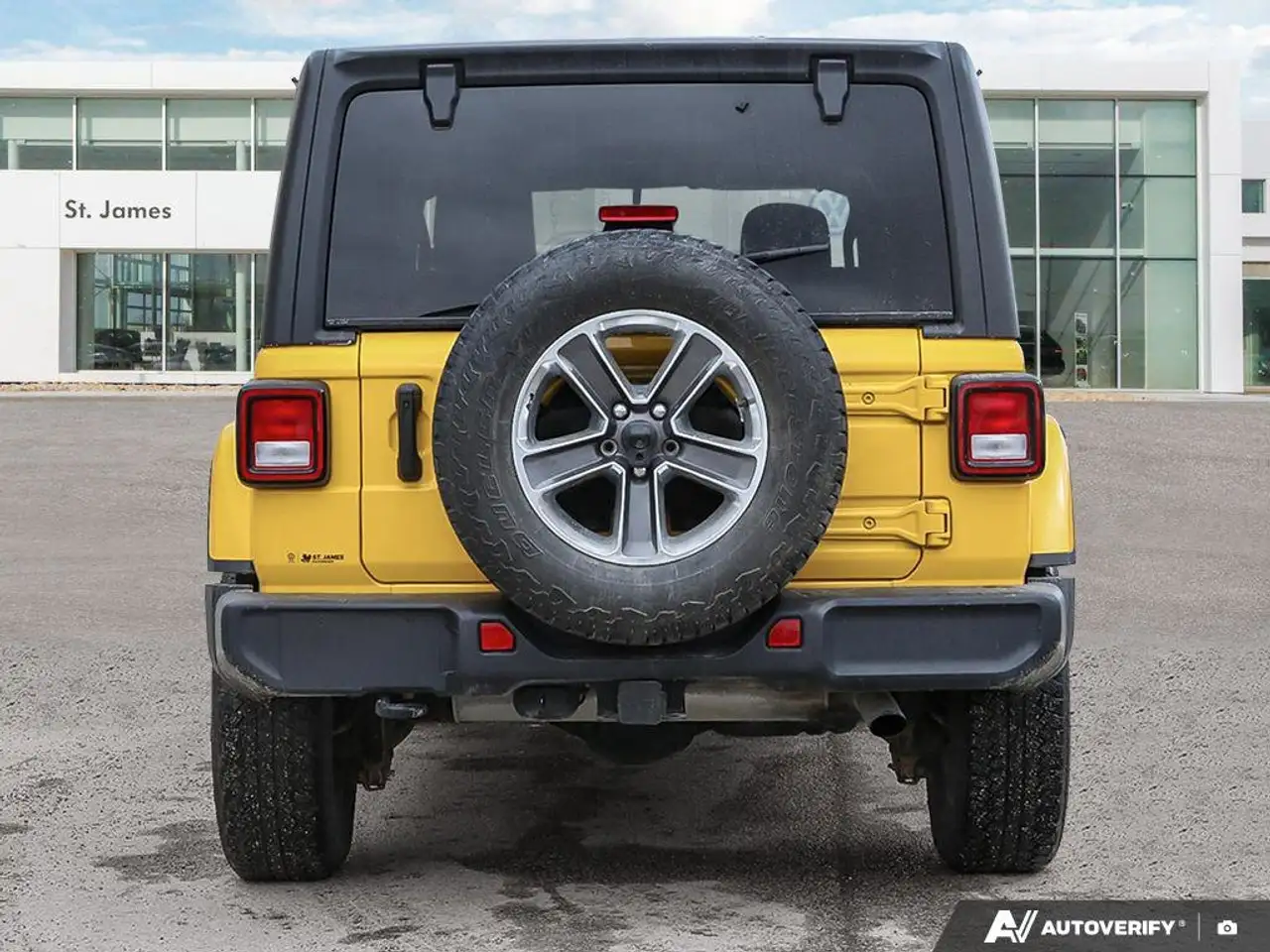 Jeep Wrangler снимка Jeep Wrangler