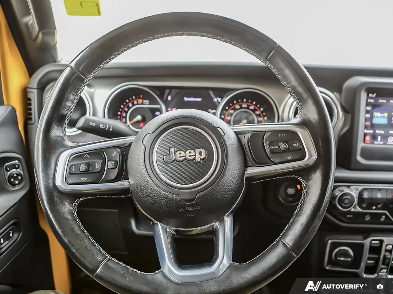Jeep Wrangler снимка Jeep Wrangler